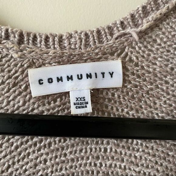 ARITIZA “Community” Icon Cape - Picture 9 of 12